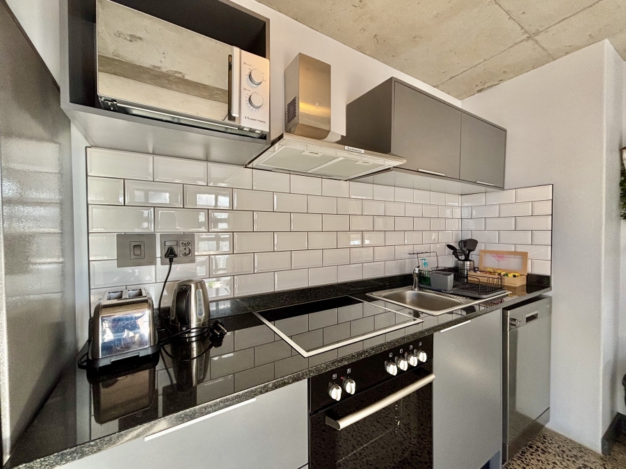 1 Bedroom Property for Sale in Bloubergstrand Western Cape